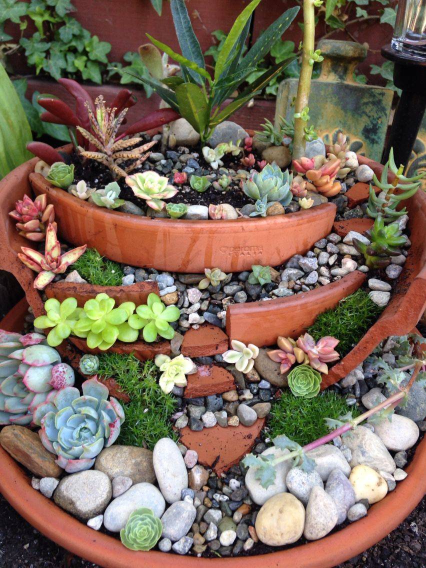 Awesome Diy Broken Pot Fairy Garden Ideas And Projects Fairy