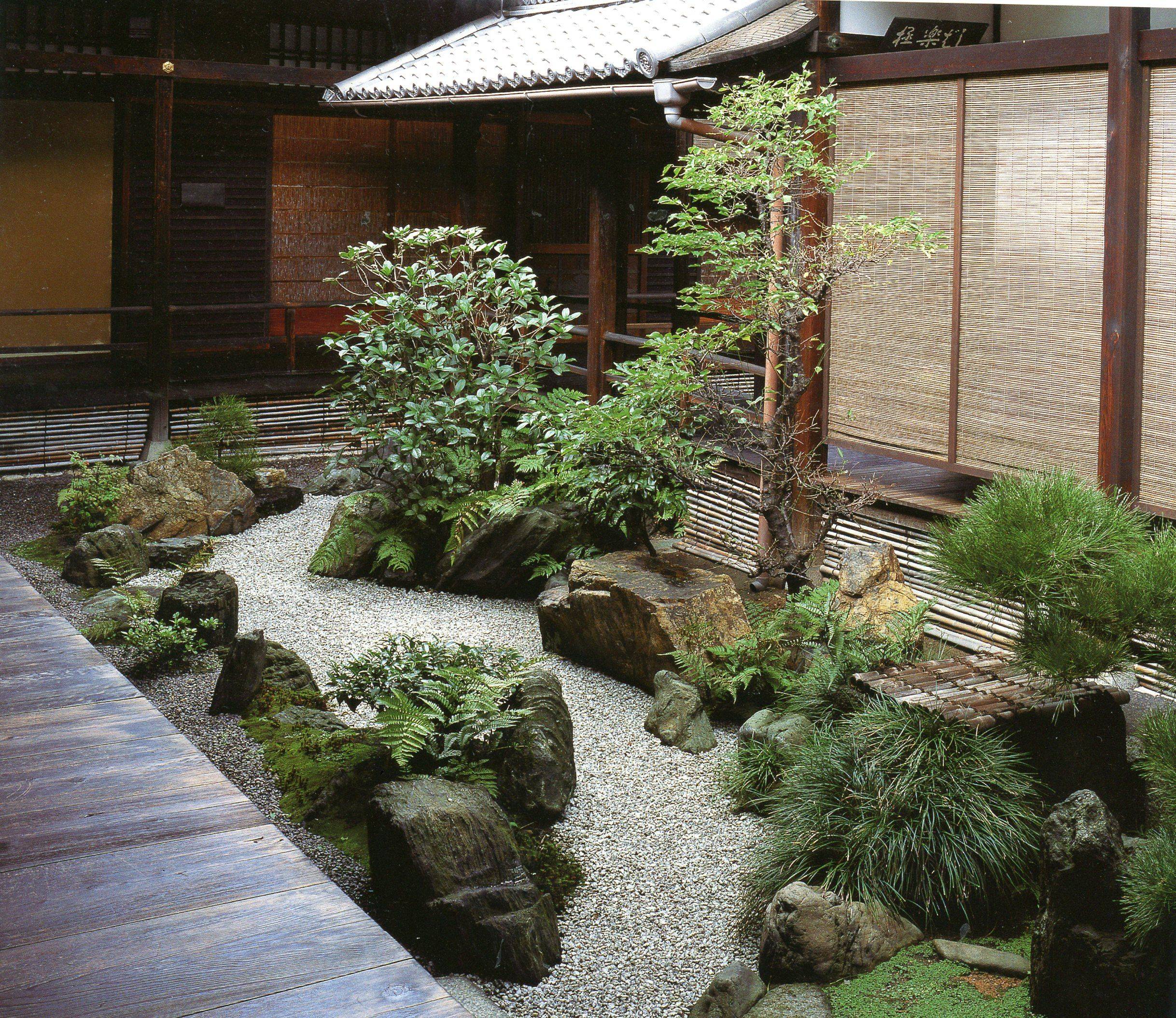 Traditional Japanese Courtyard Build