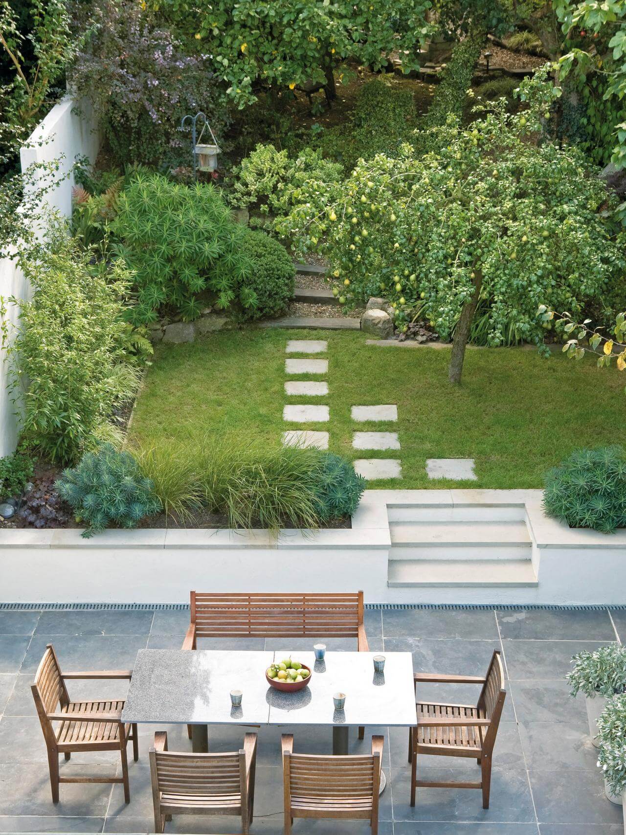 Beautiful Front Yard Garden Landscaping Design Ideas