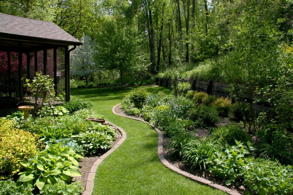 Backyard Landscaping Tips