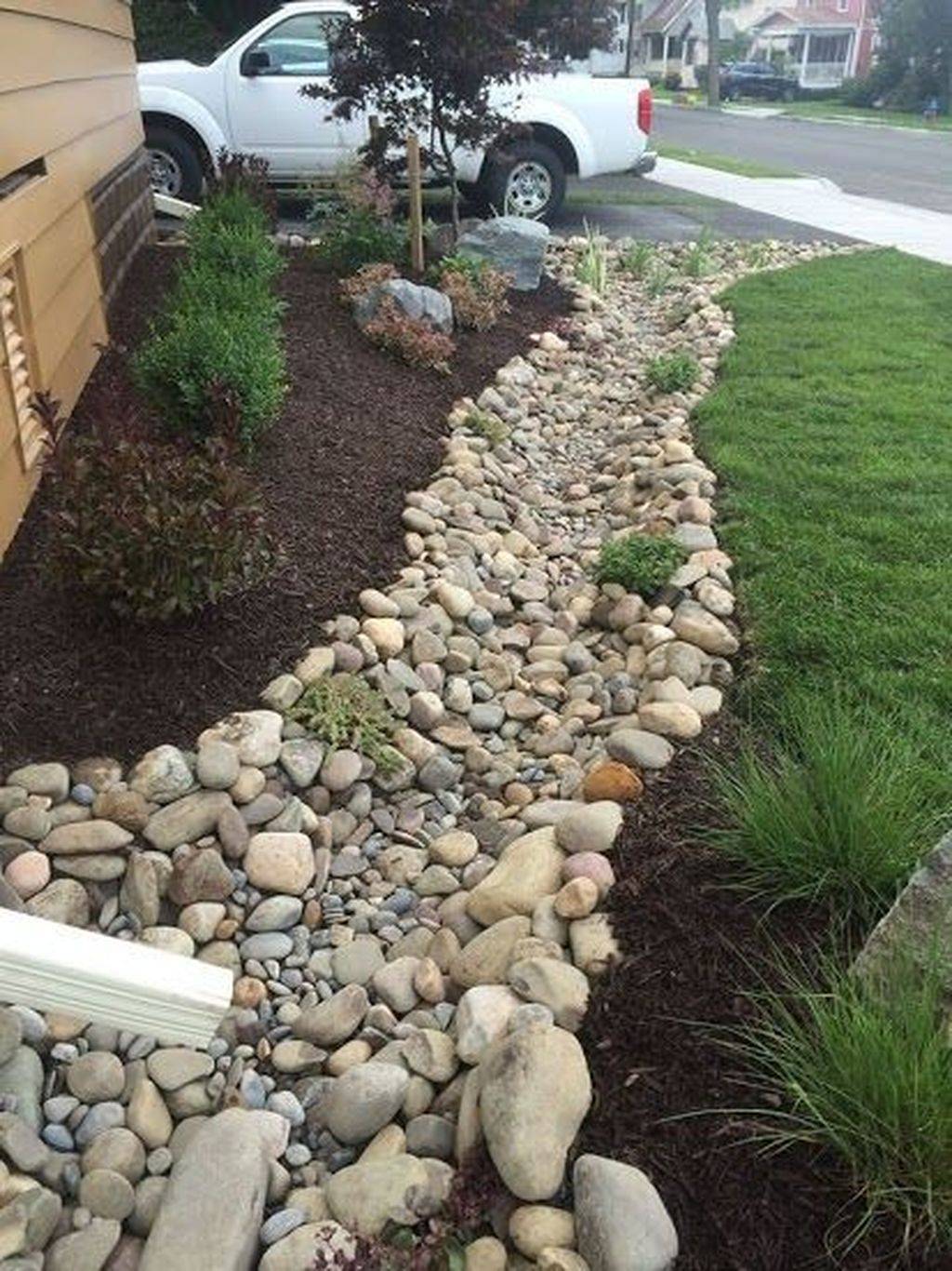 Cool Front Yard Rock Garden Ideas