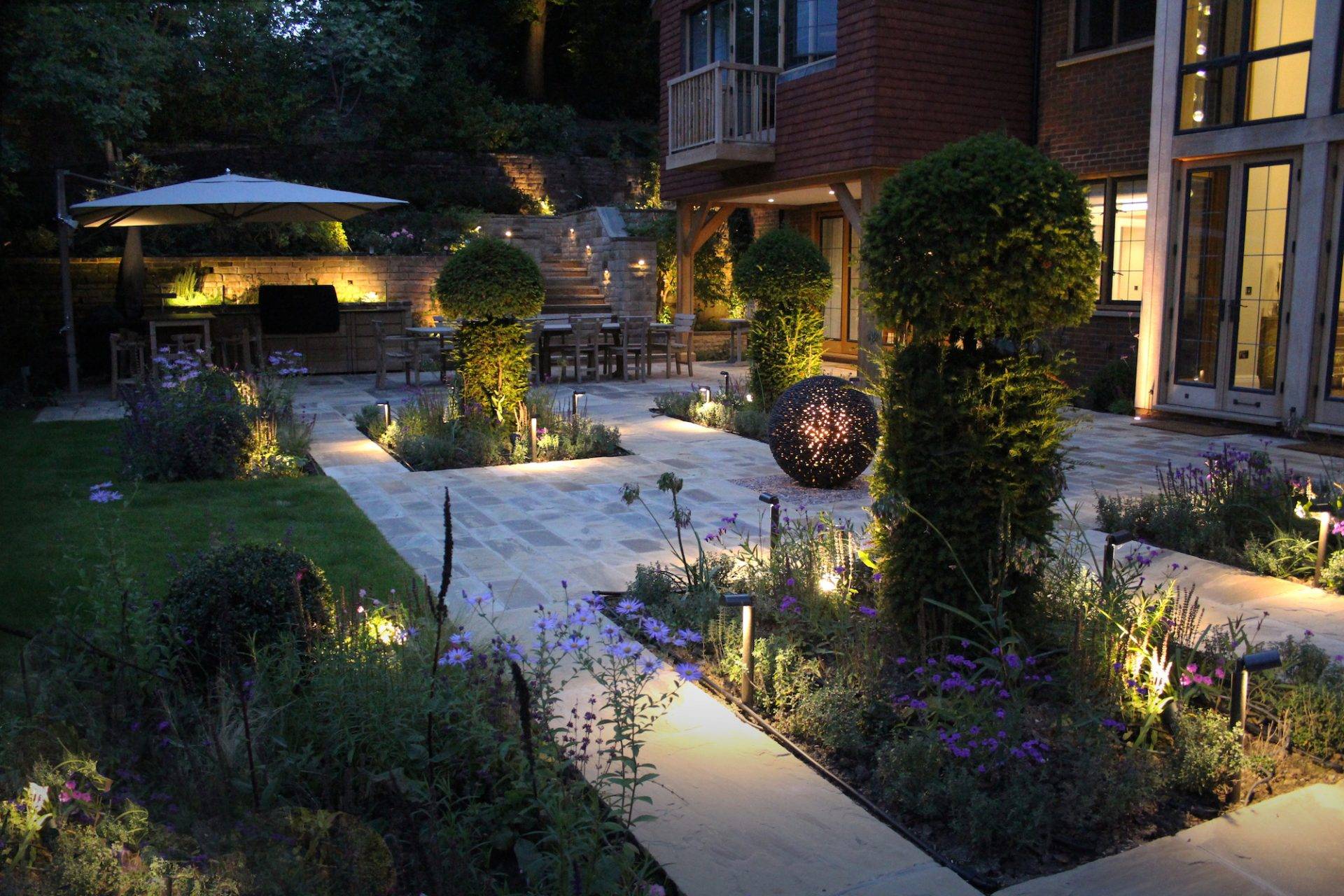 Incredible Modern Garden Lighting Ideas