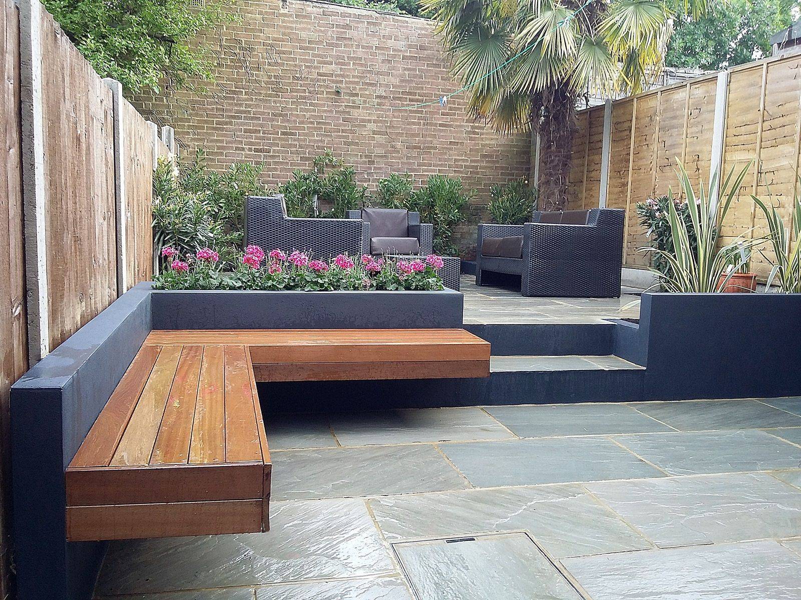 Greymoderngardendesignslatepavingscreenraisedbedsbespoke