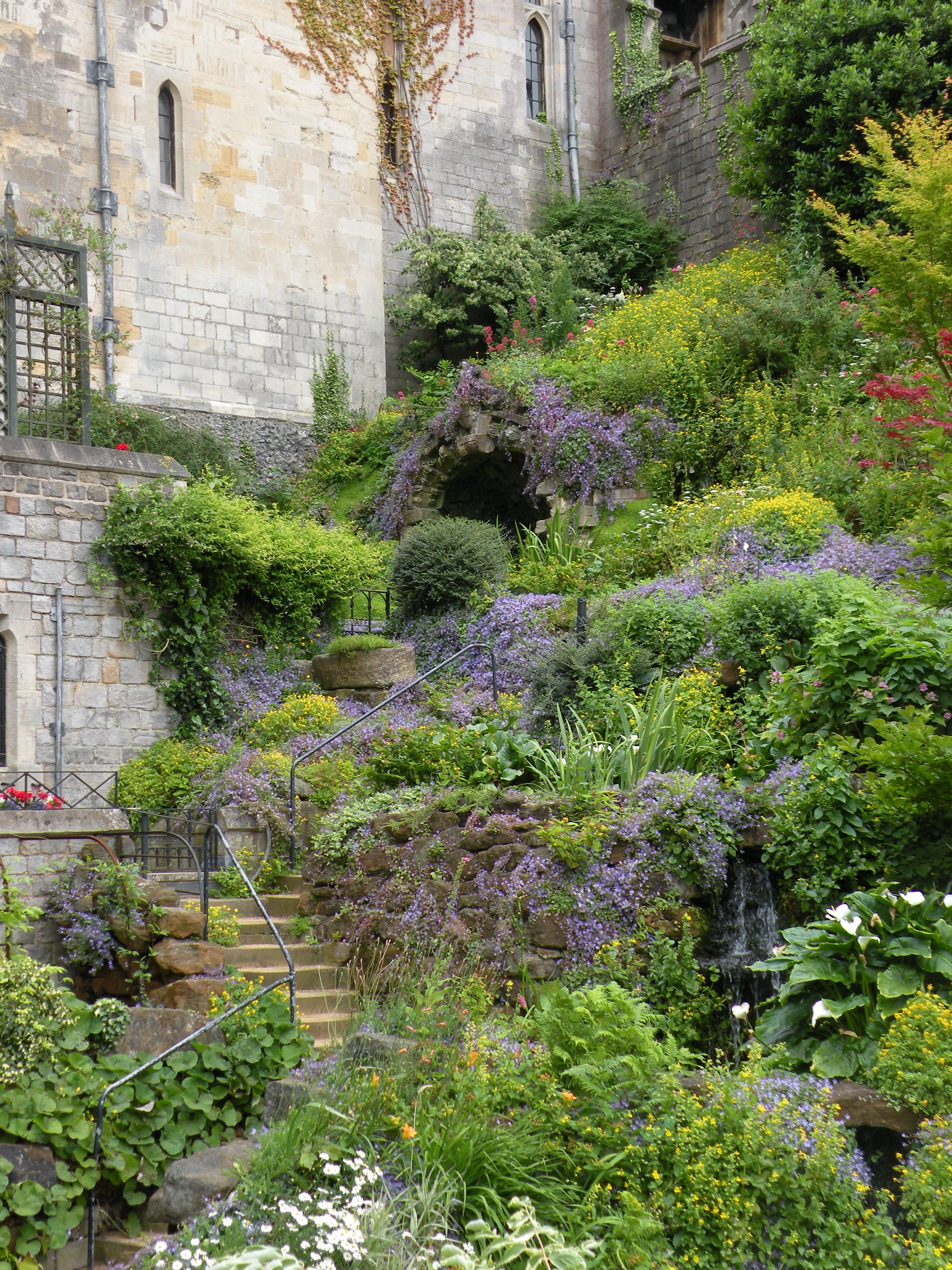 Stunning Sunken Garden Ideas Picture