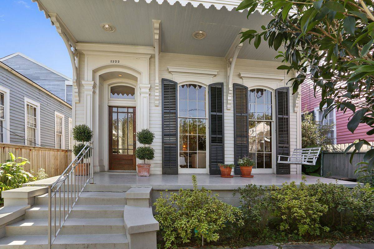 New Orleans Areas Uptown