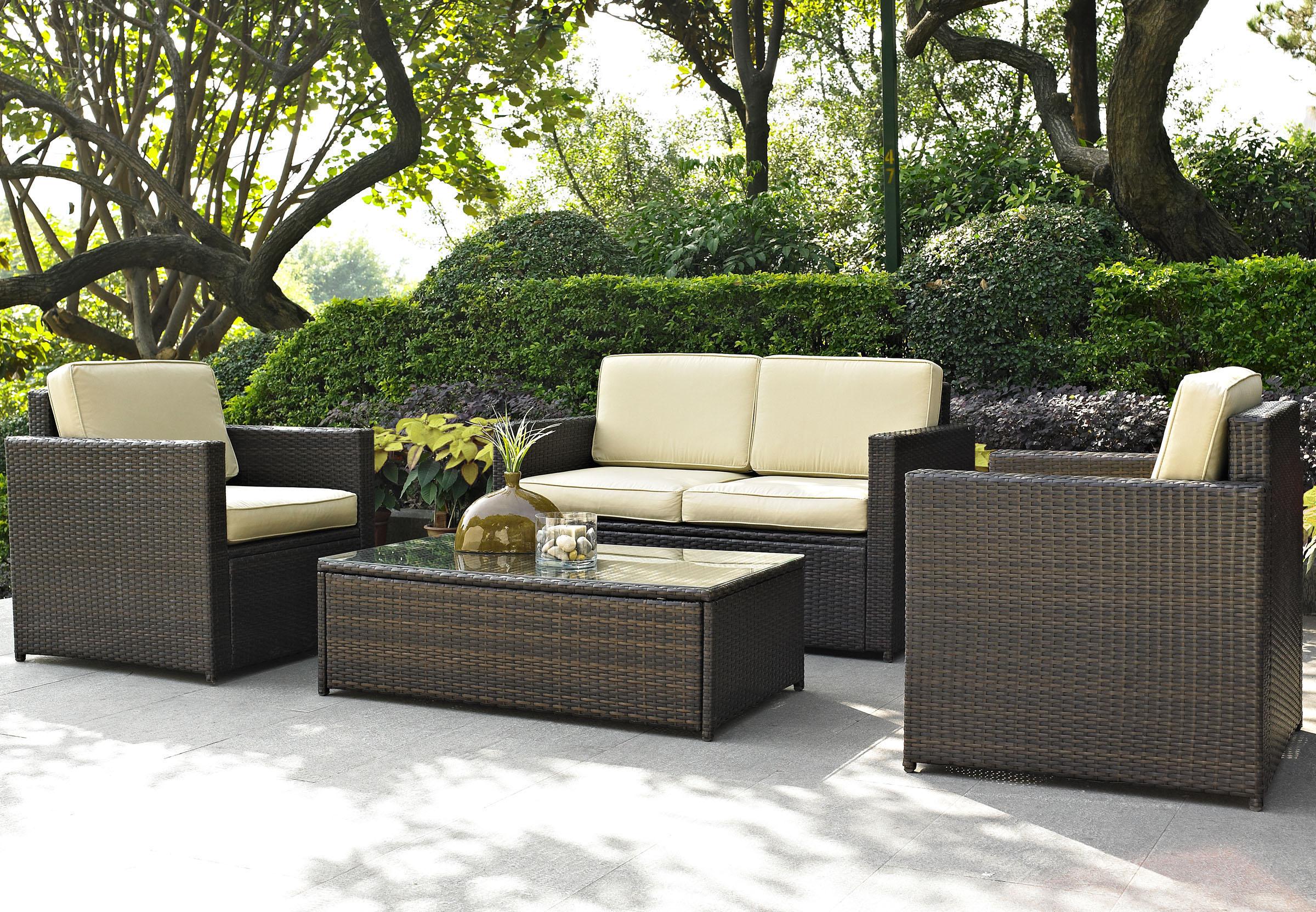 Color Outdoor Living Space