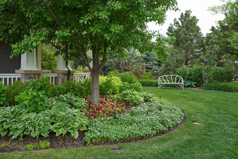 A Stunning New England Farmhouse And Garden New England Farmhouse