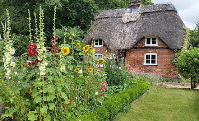 Furzey Gardens New Forest Travblogcom Travel Tips