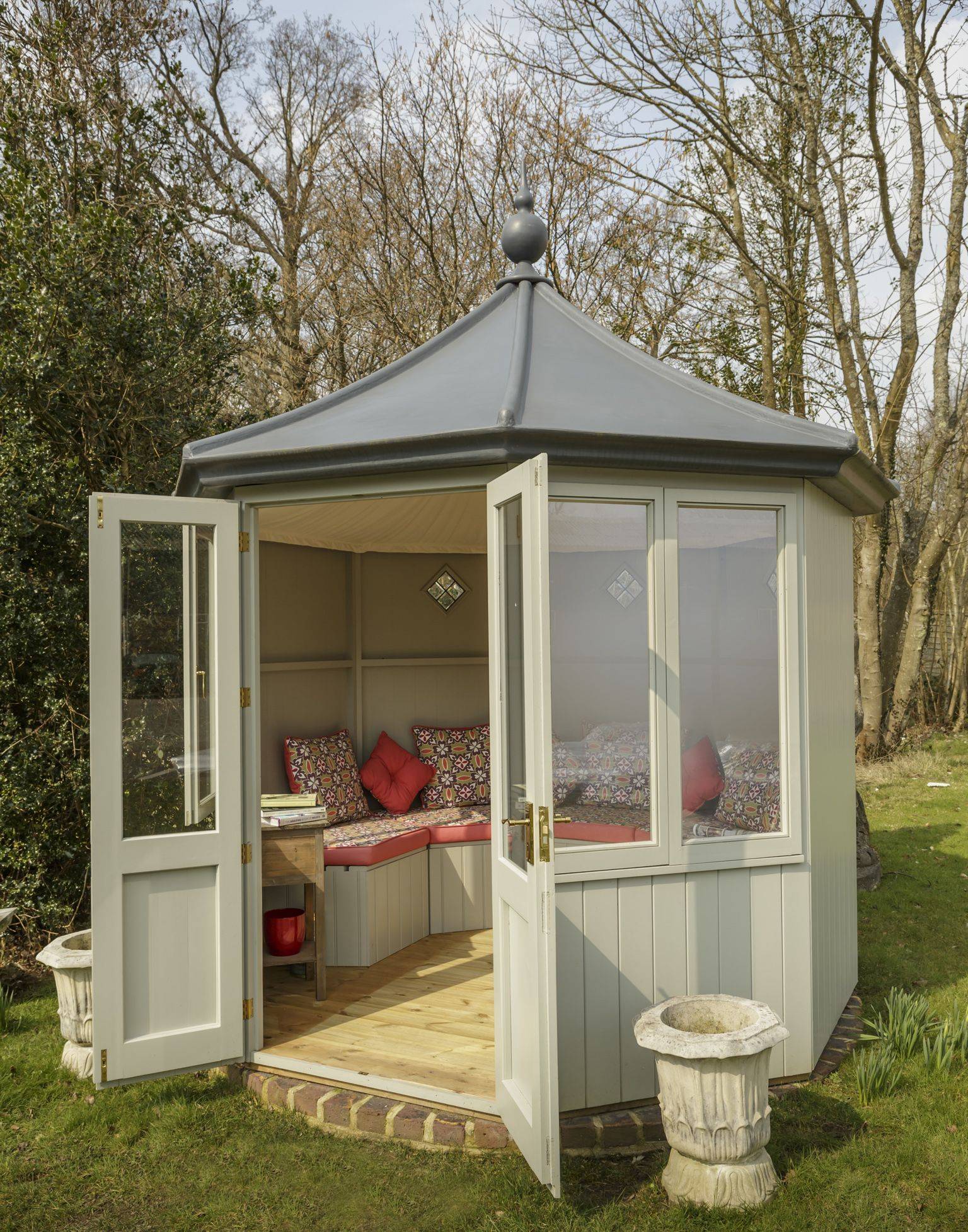 22 Small Garden Summer House Ideas You Must Look SharonSable