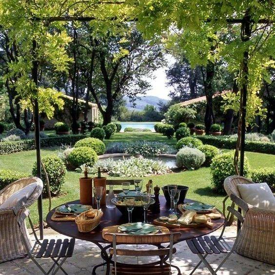 Exhilaratingly Beautiful Outdoor Living Room Ideas