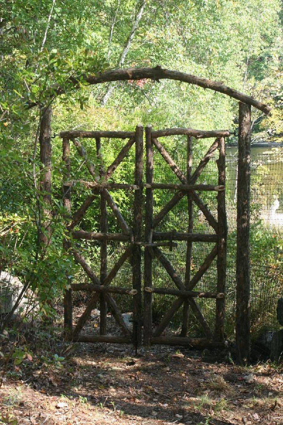 Fantastic Rustic Garden Gates Decor Ideas Page