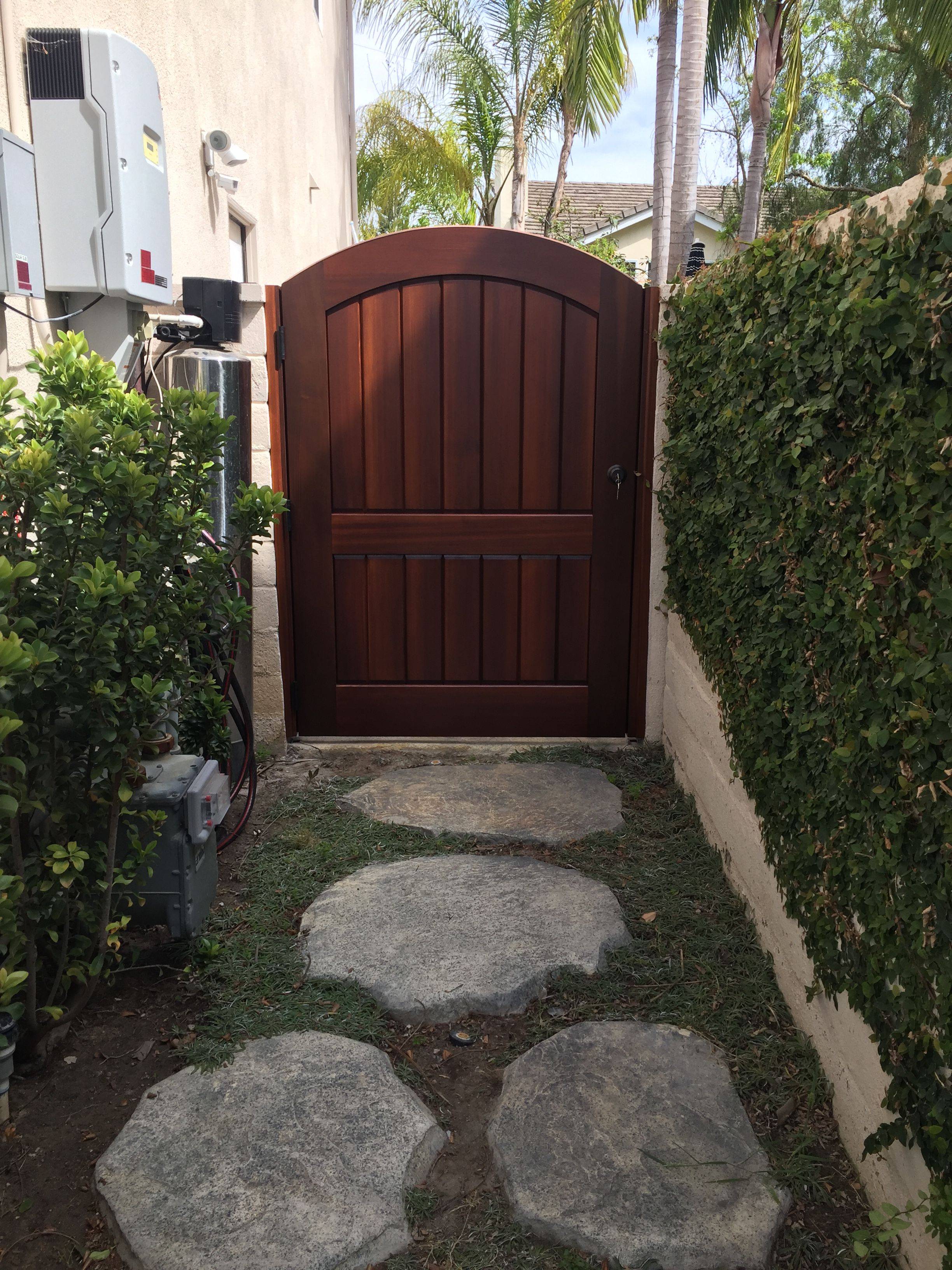 Wrought Iron Style Metal Garden Gate