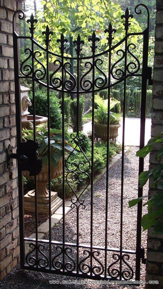 Custom Metal Art Gate Pedestrian