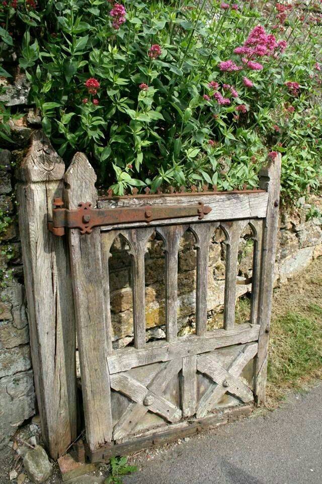 Best Vintage Garden Decor Ideas