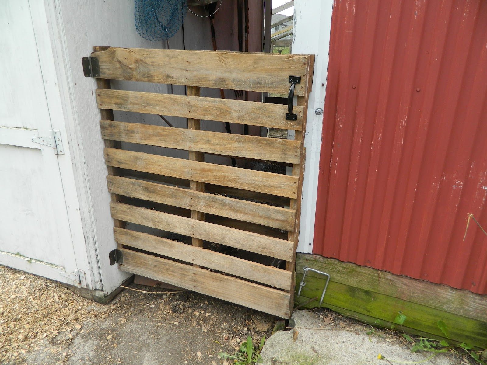 A Simple Pallet Gate Garden Gate Design