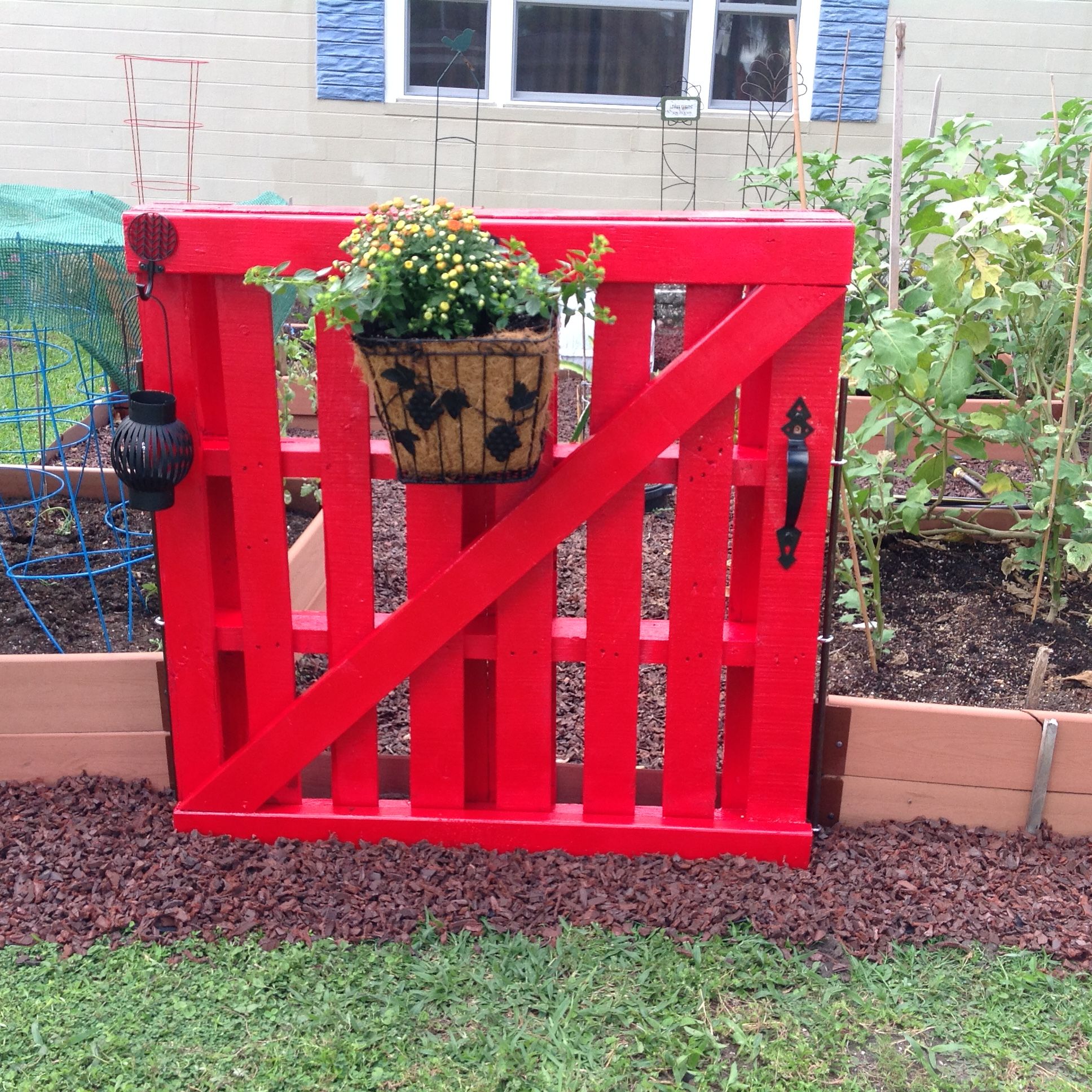 Diy Pallet Garden Gate