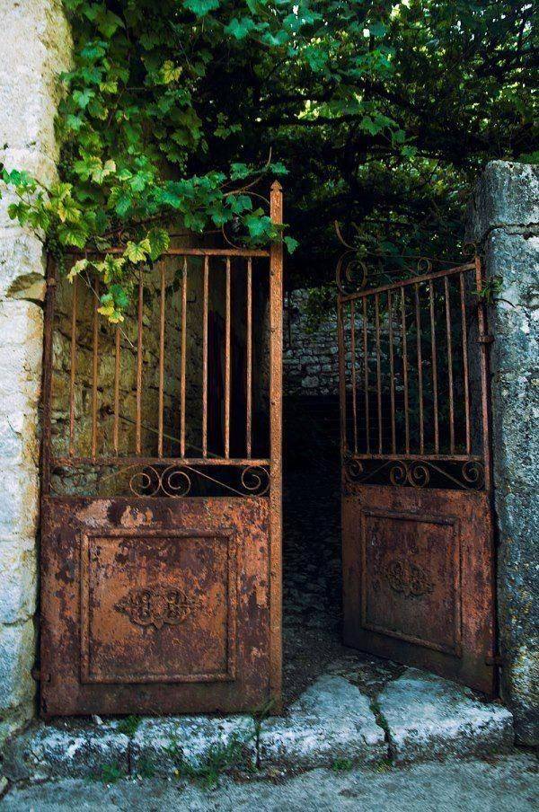 Metal Gate Villa Massei