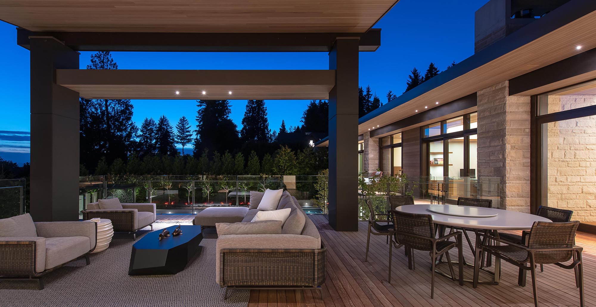 Luxury Outdoor Living Room