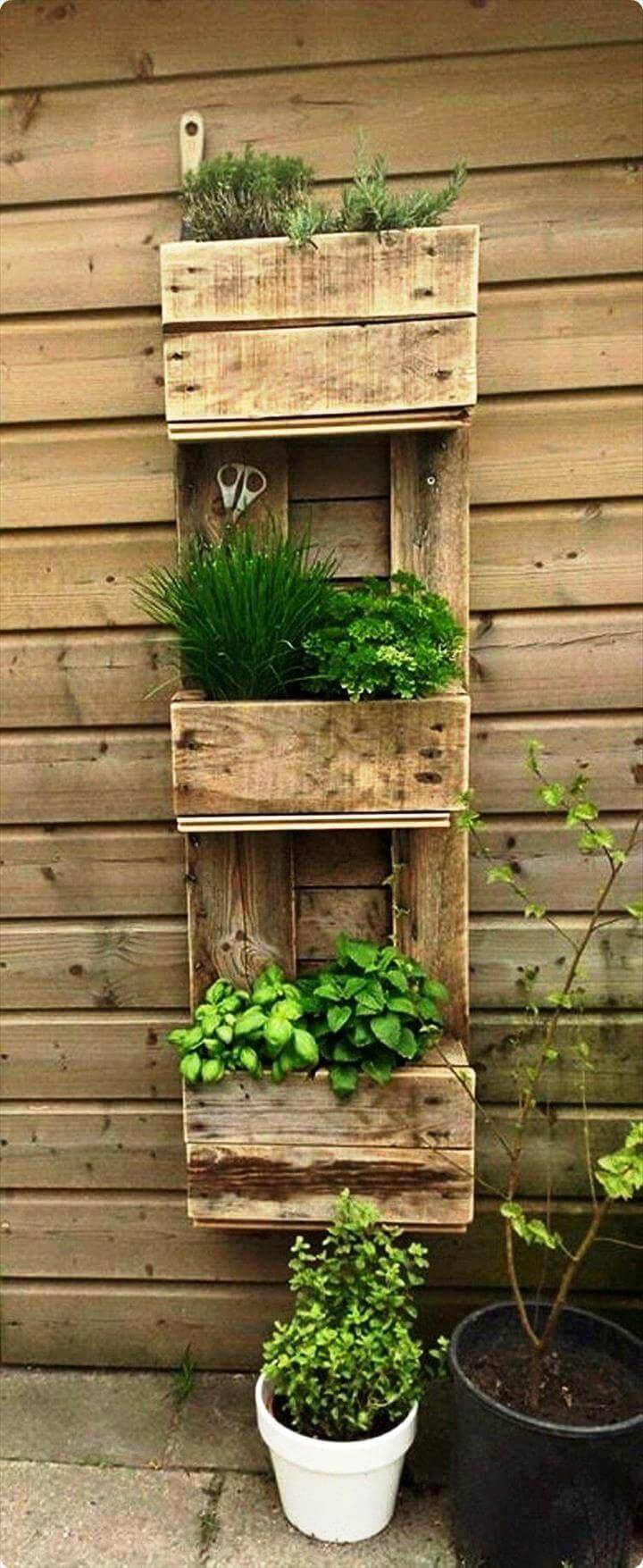 Innovative Diy Pallet Vertical Garden Ideas