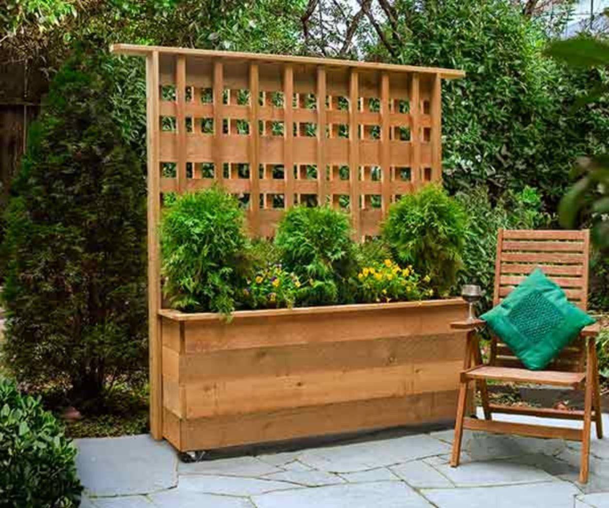 Pretty Privacy Fence Planter Boxes Ideas