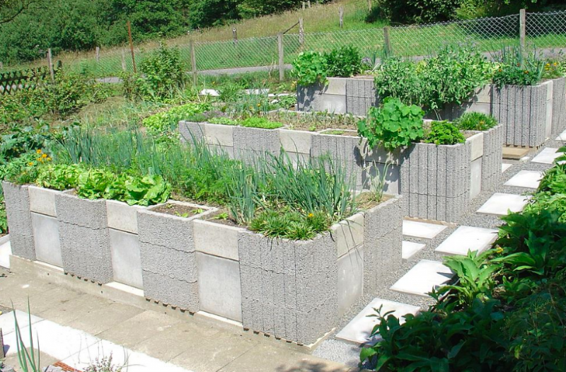 Diy Cinder Block Raised Garden Bed