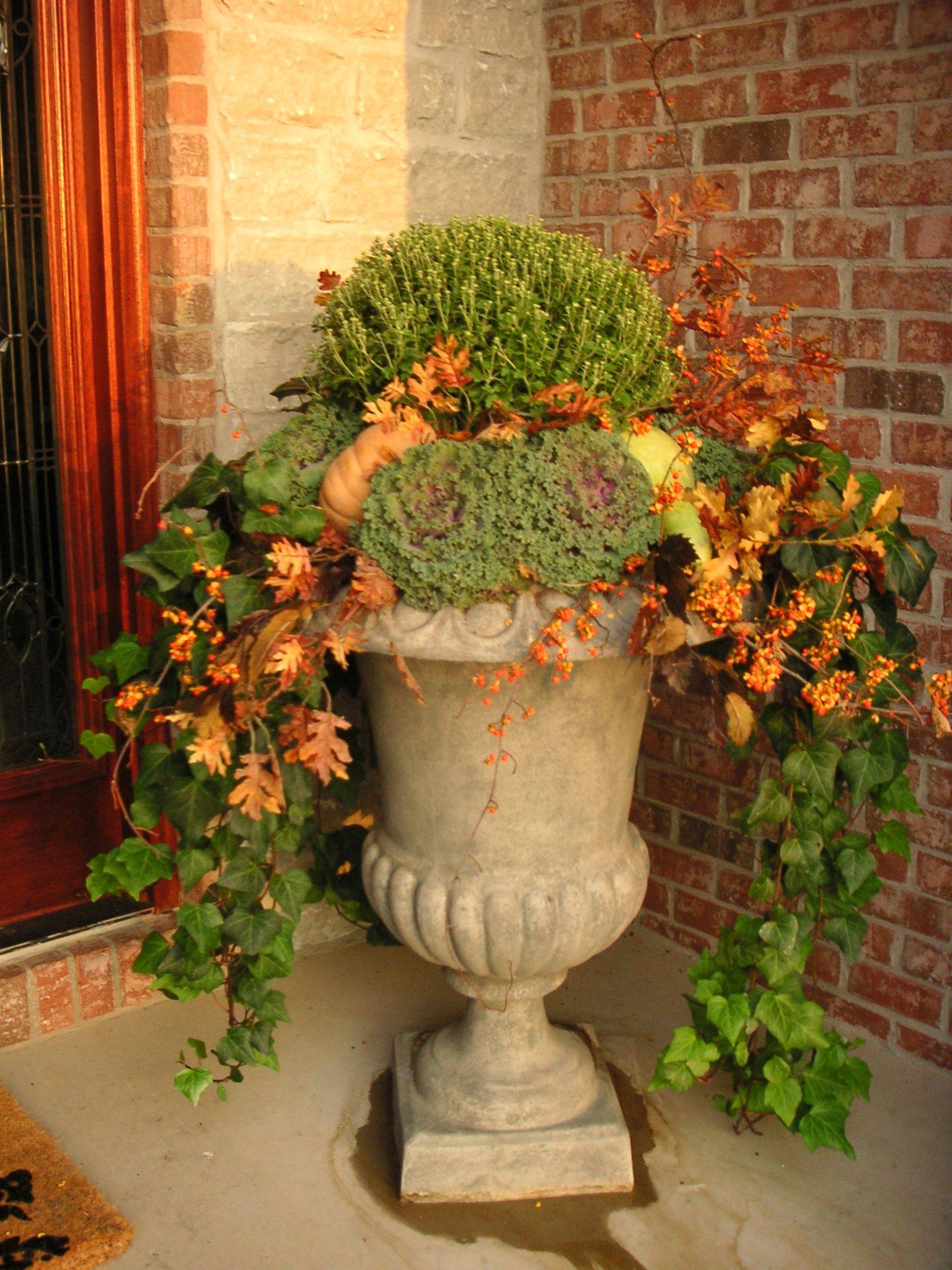 24 Urn Container Garden Ideas You Should Look | SharonSable
