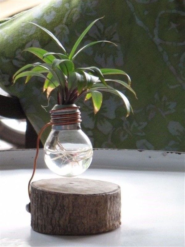 Minimalist Vase Balcony Decoration