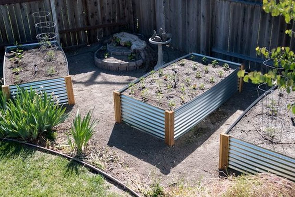 A Raised Metal Garden Bed Metal Garden Beds