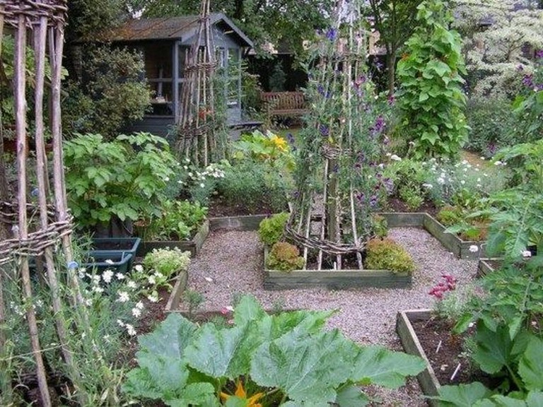 Cozy Small Vegetable Garden Ideas