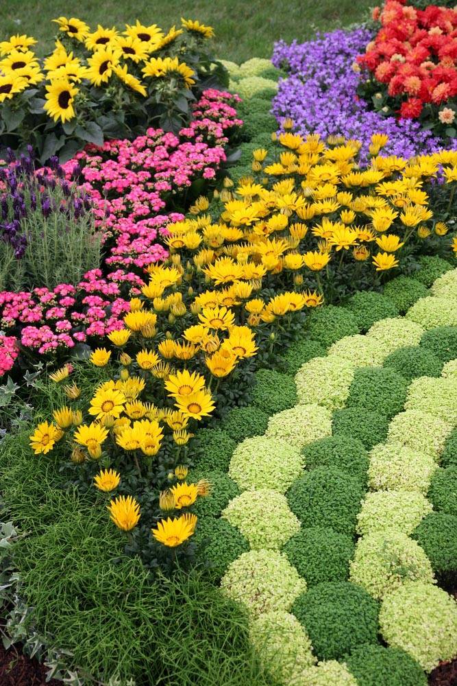 Lovely Flower Garden Design Ideas