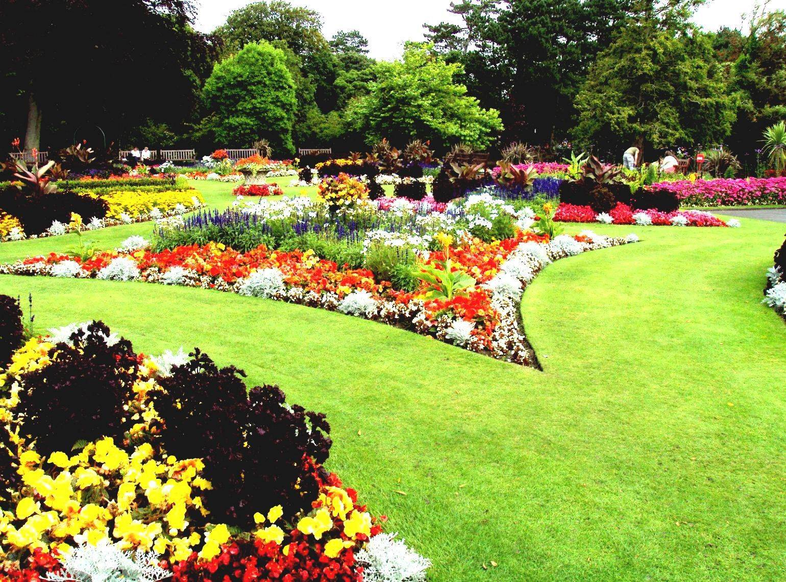 Small Flower Garden Ideas