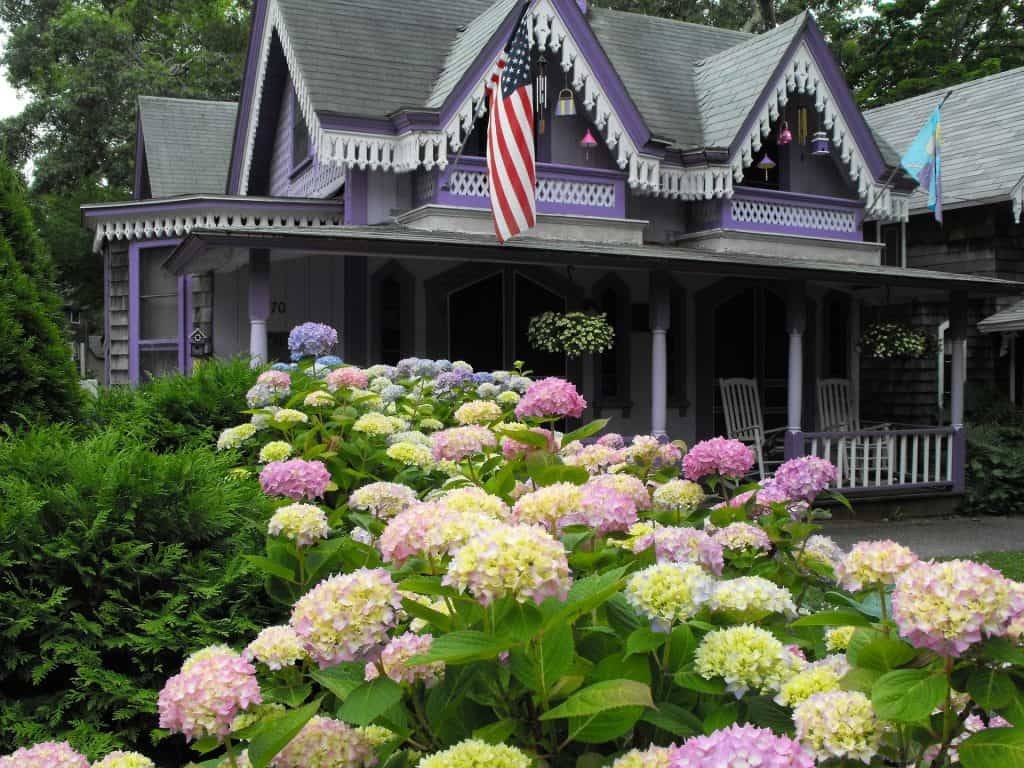 Beautiful Flower Beds Design Ideas In Front Of House Front Yard