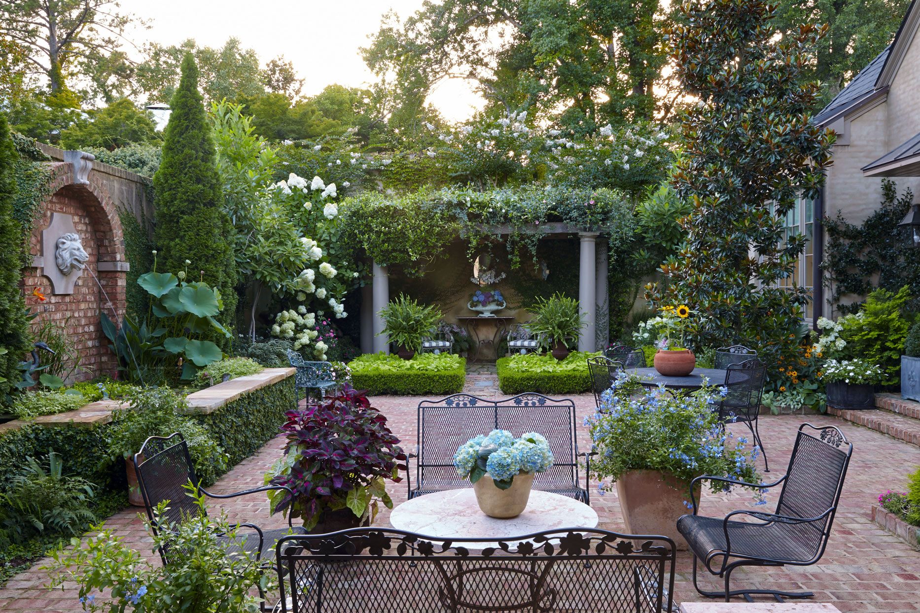 Private Small Courtyard Garden Design Ideas