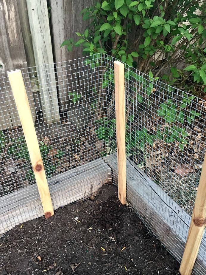 Country Corner Vinyl Picket Fence Gardeners Supply