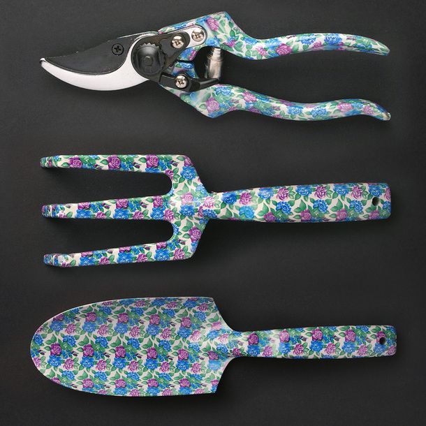 Girl Image Garden Tool Set