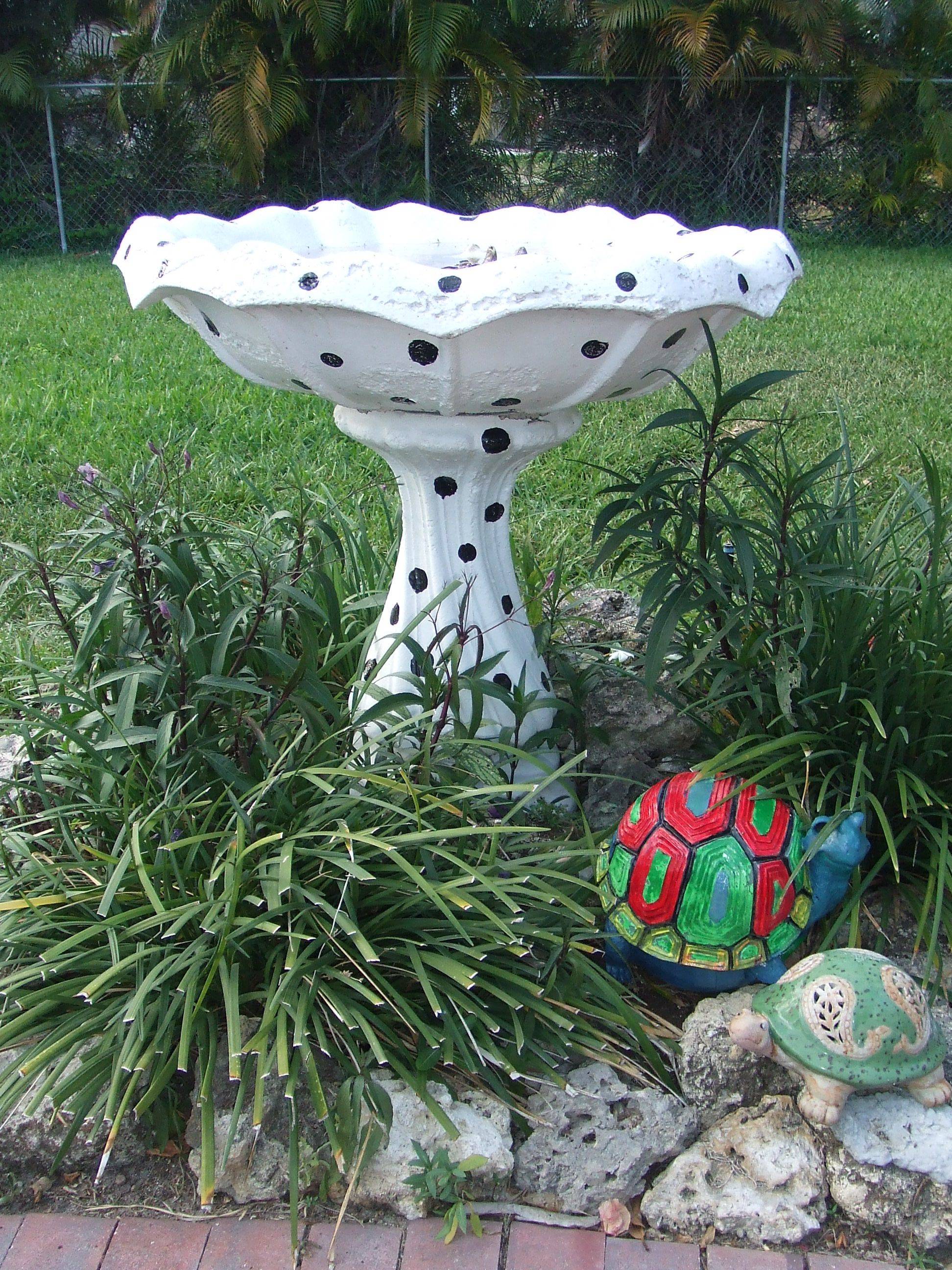 Beauty Designer Bird Baths Concrete Bird Bath