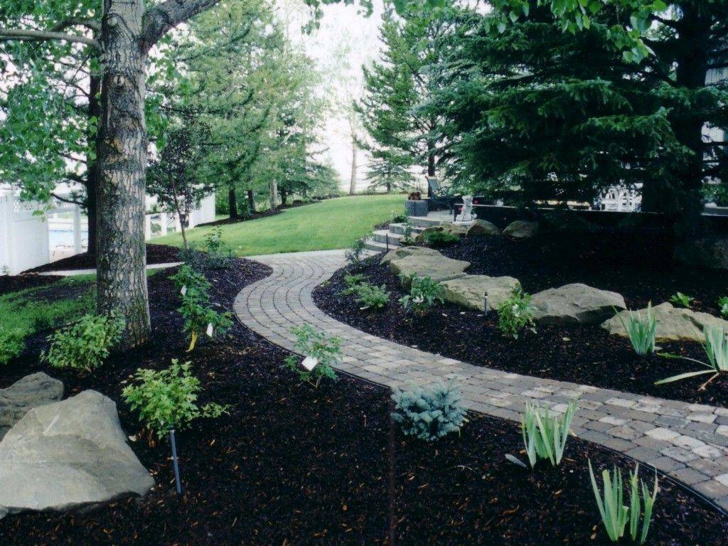Stunning Black Mulch Landscaping Ideas You Must See