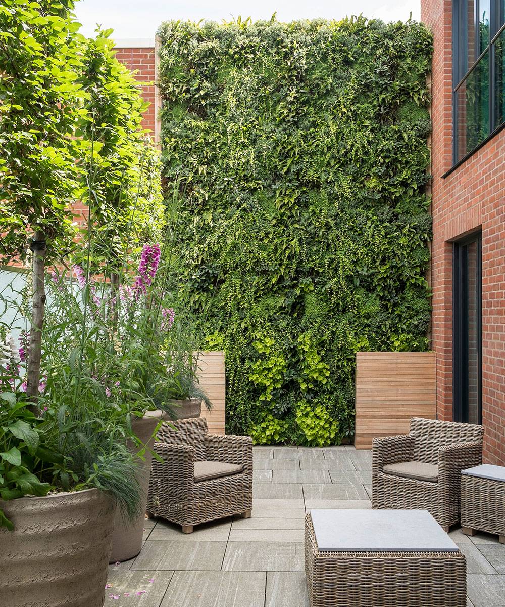 Cool Vertical Garden Walls