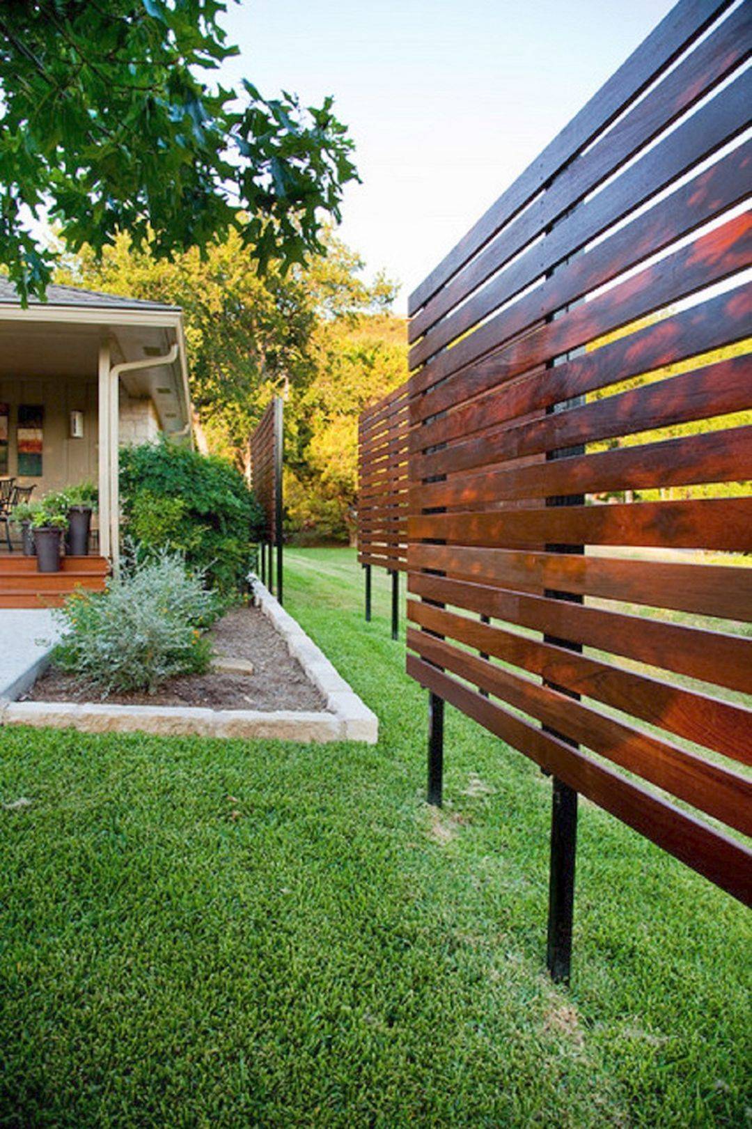 Lovely Front Yard Fence Design Ideas