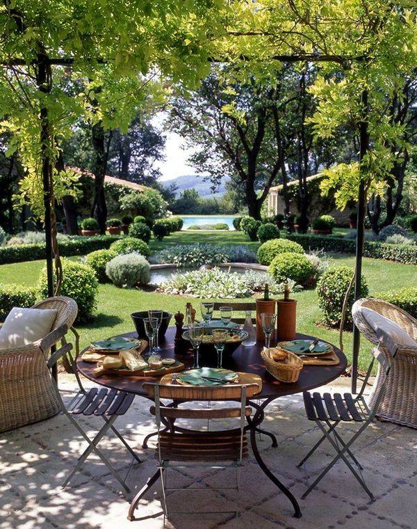 Delightful Outdoor Dining Area Design Ideas