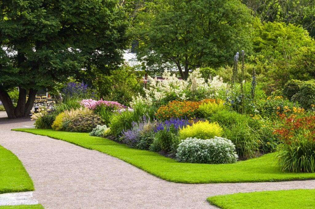 Peaceful Backyard Landscape Design Ideas