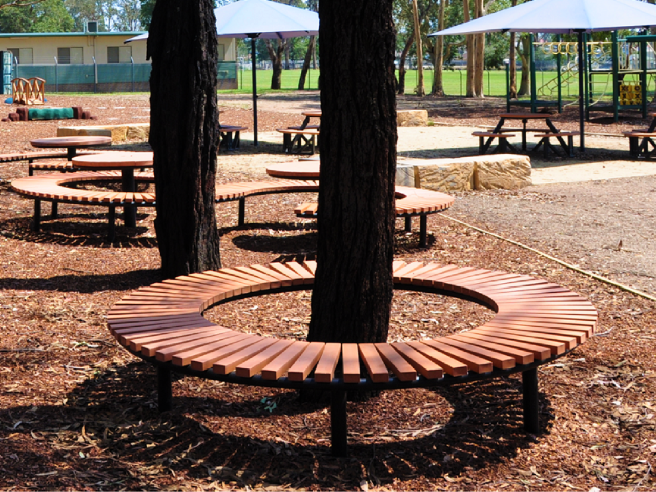 These Wraparound Tree Benches