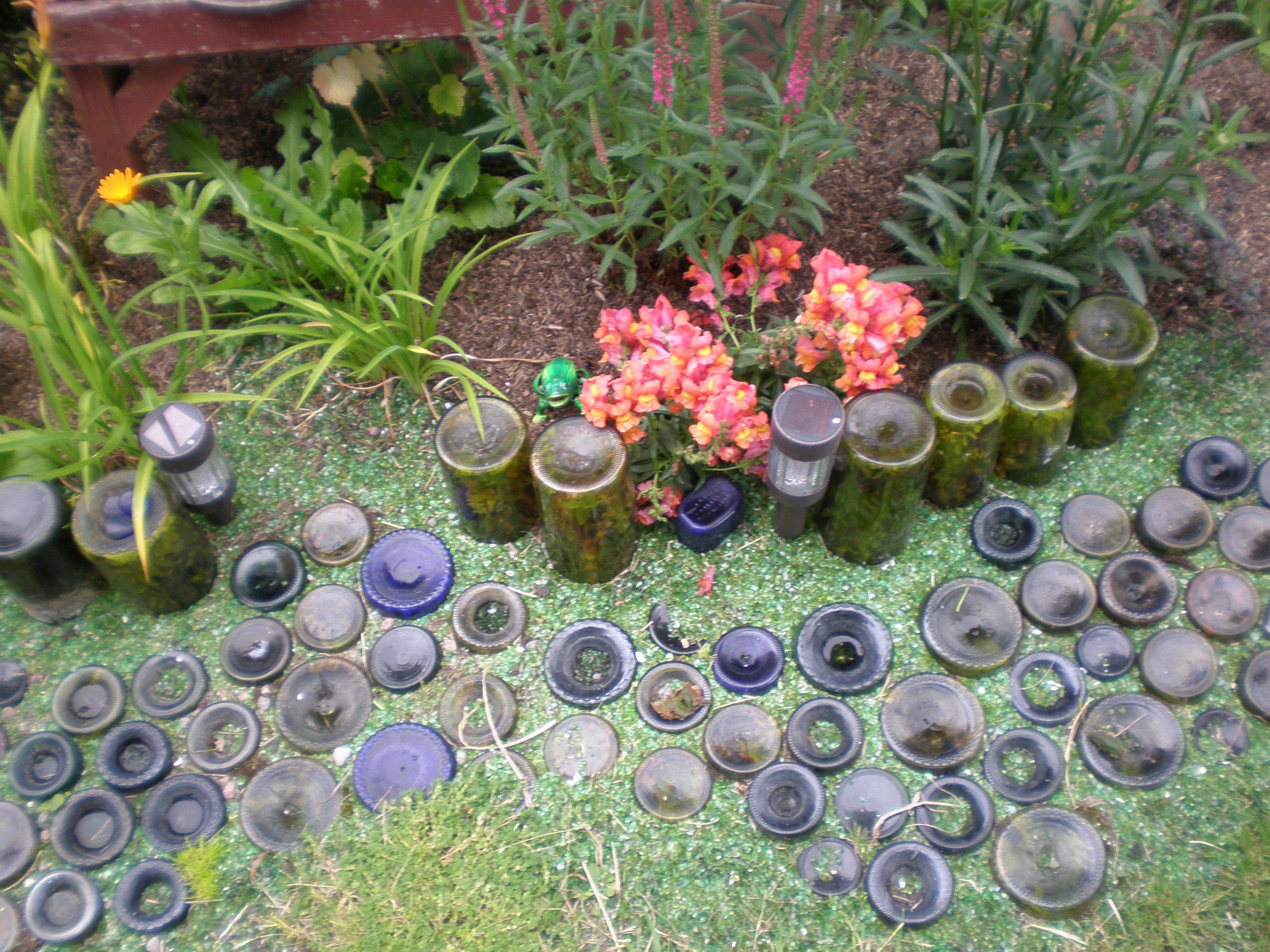 18 Glass Bottle Garden Edging Ideas You Cannot Miss SharonSable