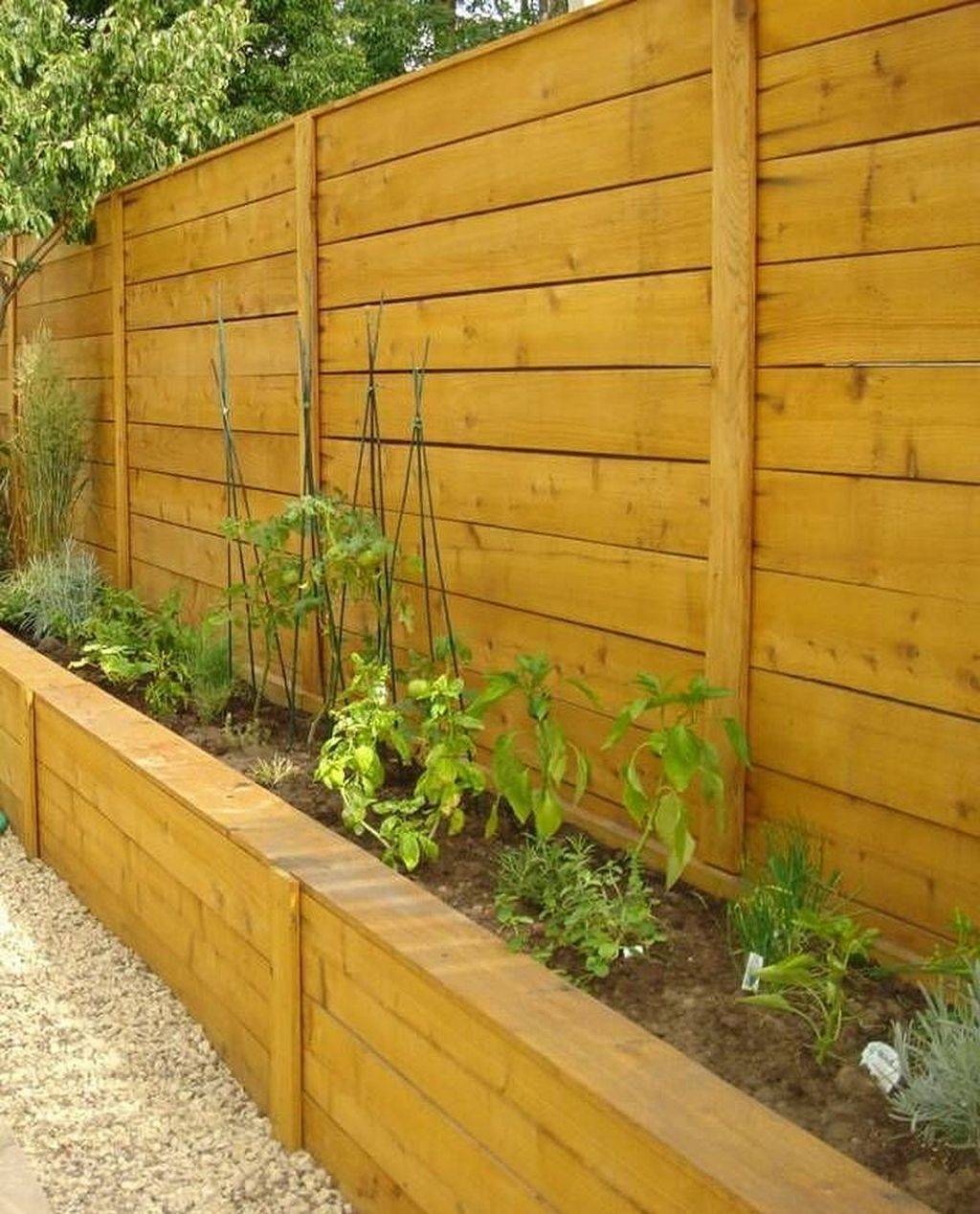 Pretty Privacy Fence Planter Boxes Ideas