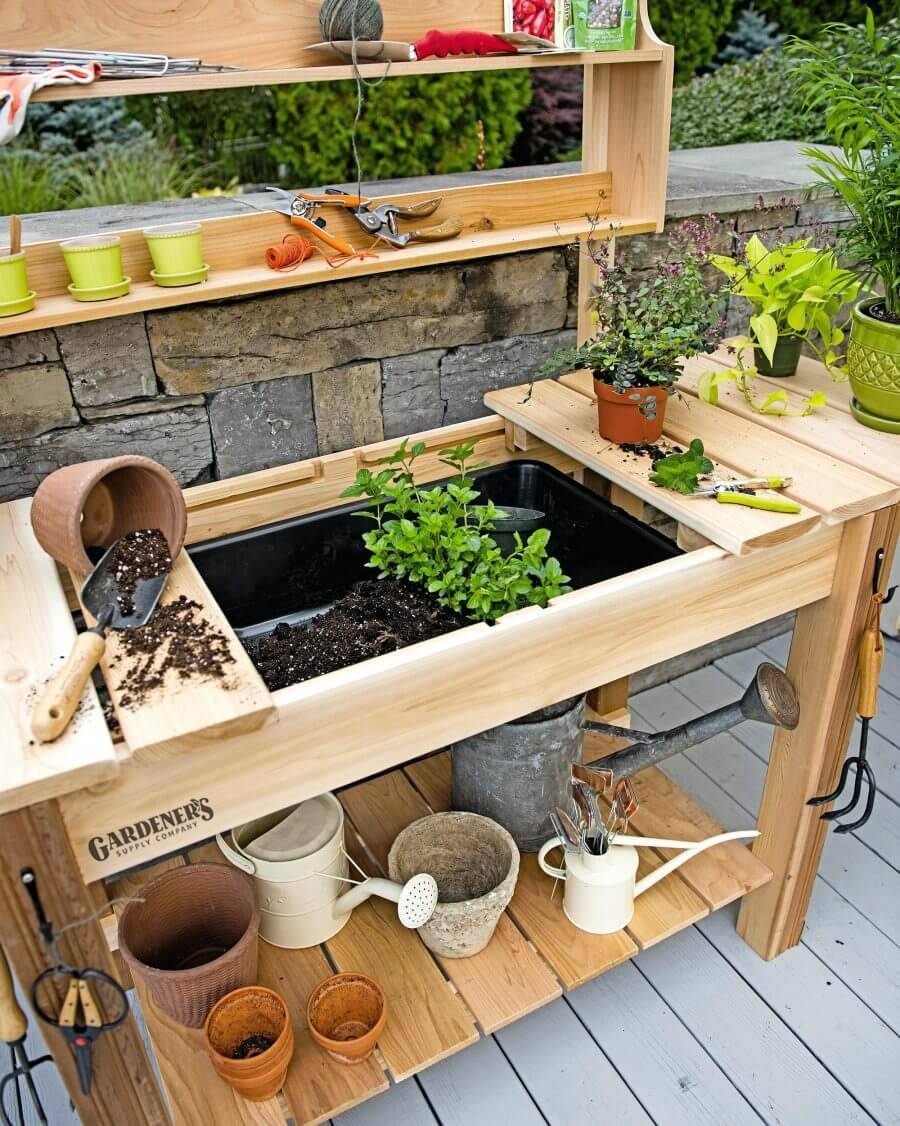 Charming Outdoor Garden Potting Bench Design Ideas Decorelated