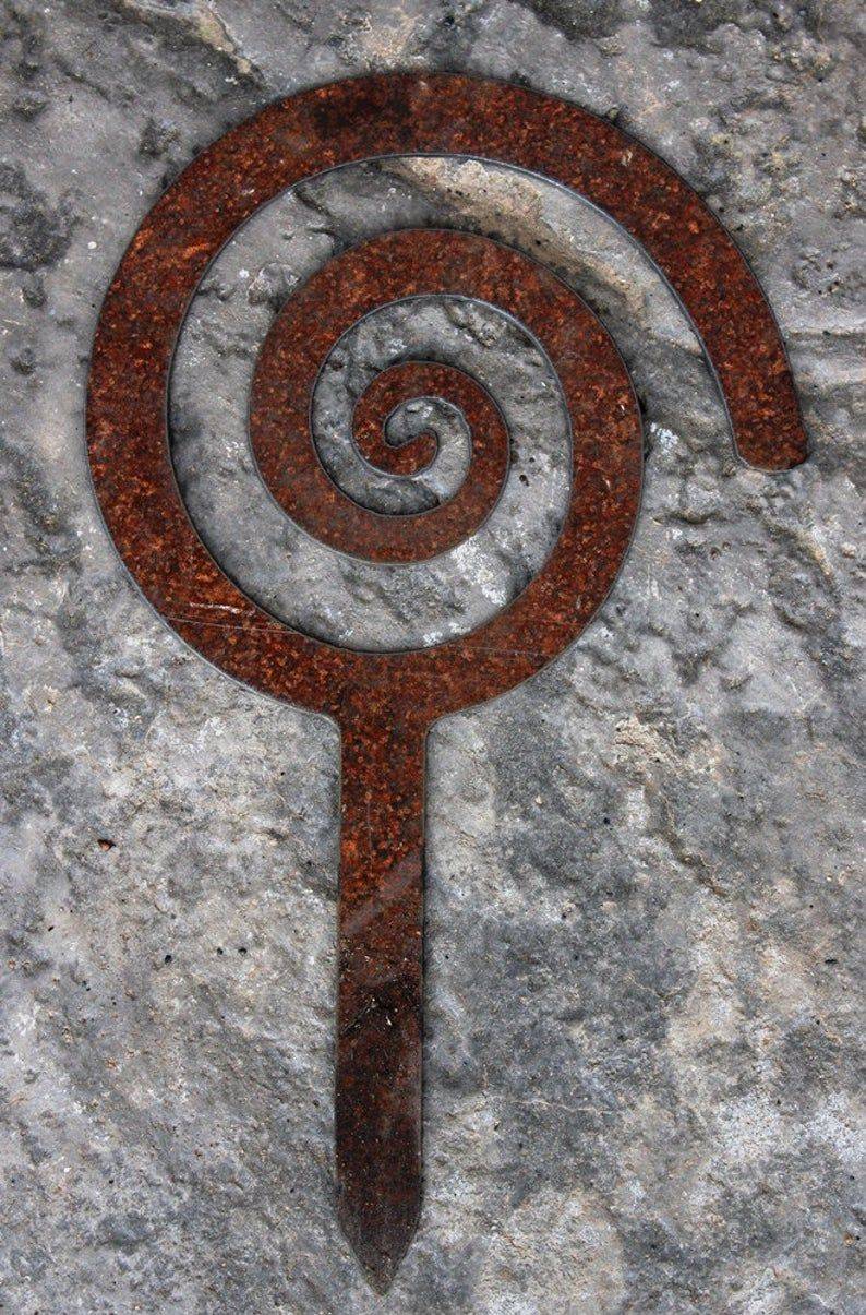 Spiral Garden Stake Steel Garden Decor Planter Edge