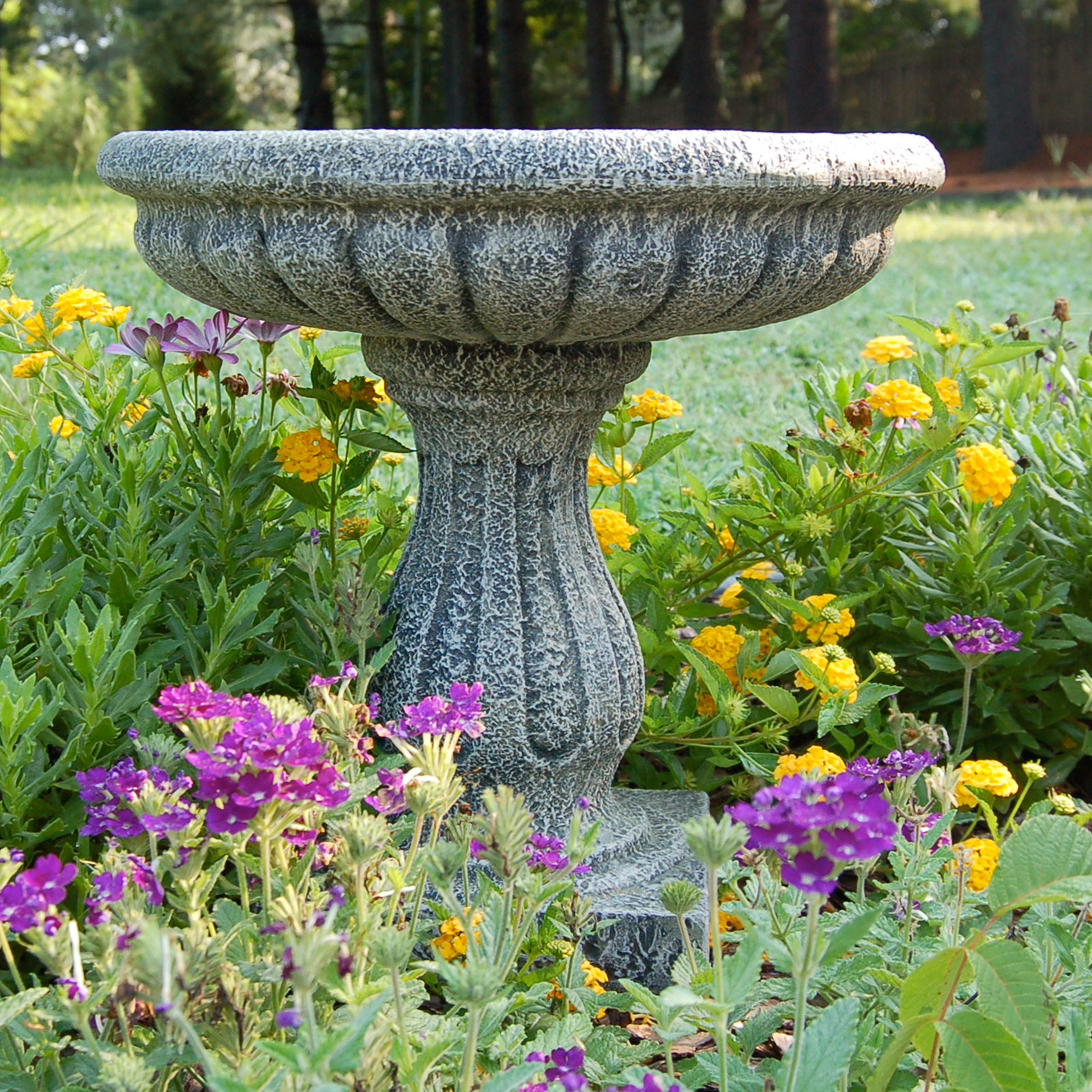 Stunning Bird Bath Garden Ideas