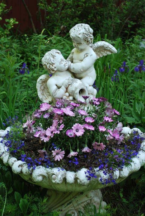 Nice Beautiful Stand Bird House Ideas