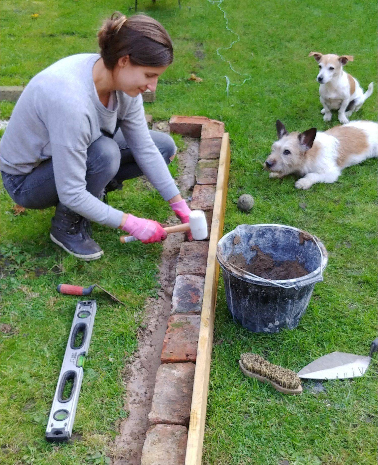 Bed Brick Garden