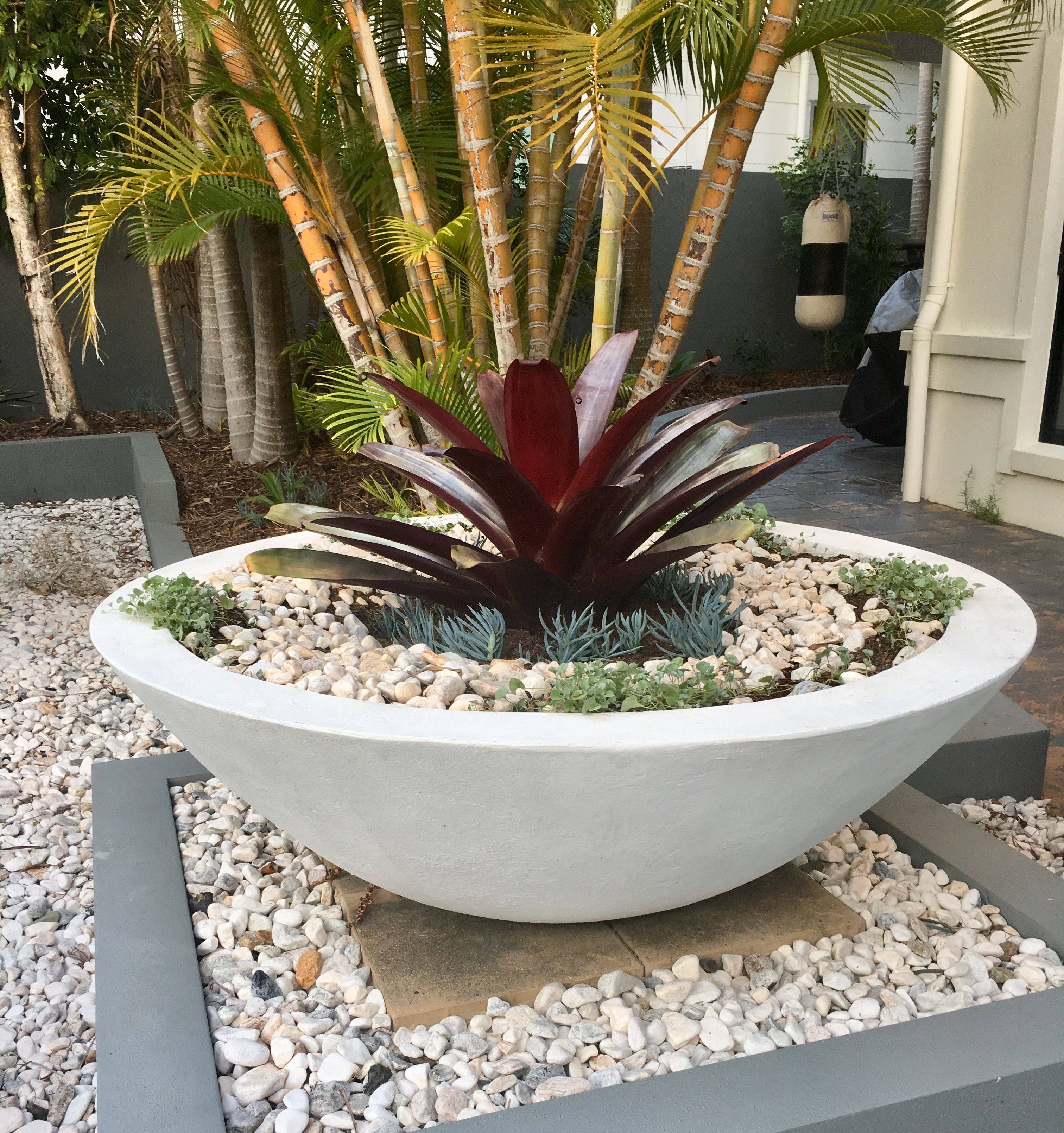 Gorgeous Patio Planters Outdoor Ideas